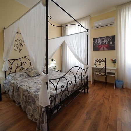 Florinda B&B Наполи Екстериор снимка